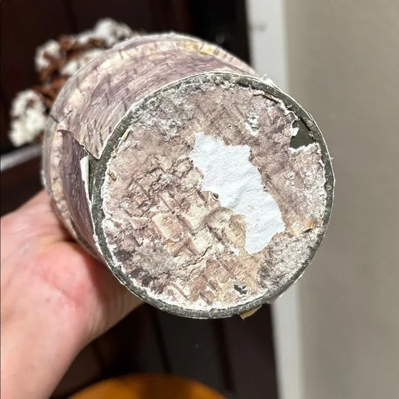 Rustic Pinecone and Burlap Holiday Decor - Picture 9 of 9